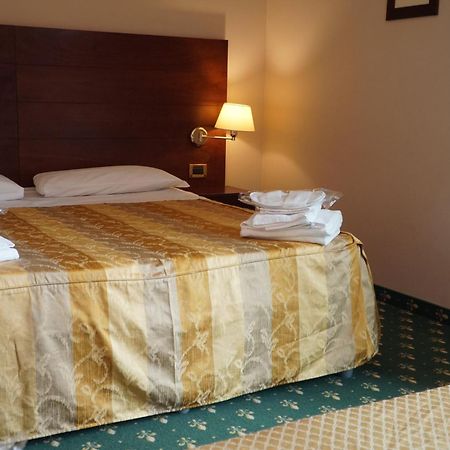 Hotel President 蒙特卡蒂尼泰尔梅 外观 照片