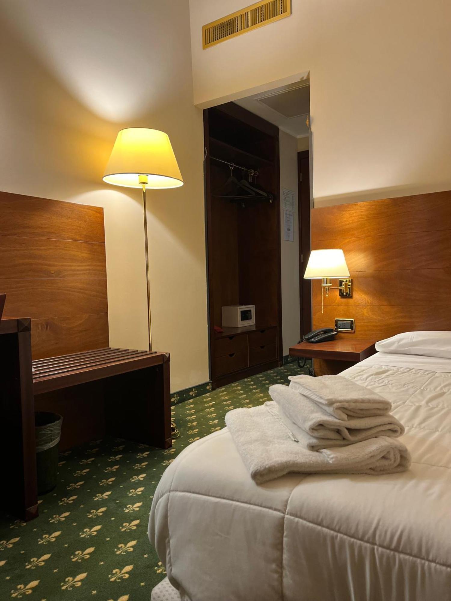 Hotel President 蒙特卡蒂尼泰尔梅 外观 照片