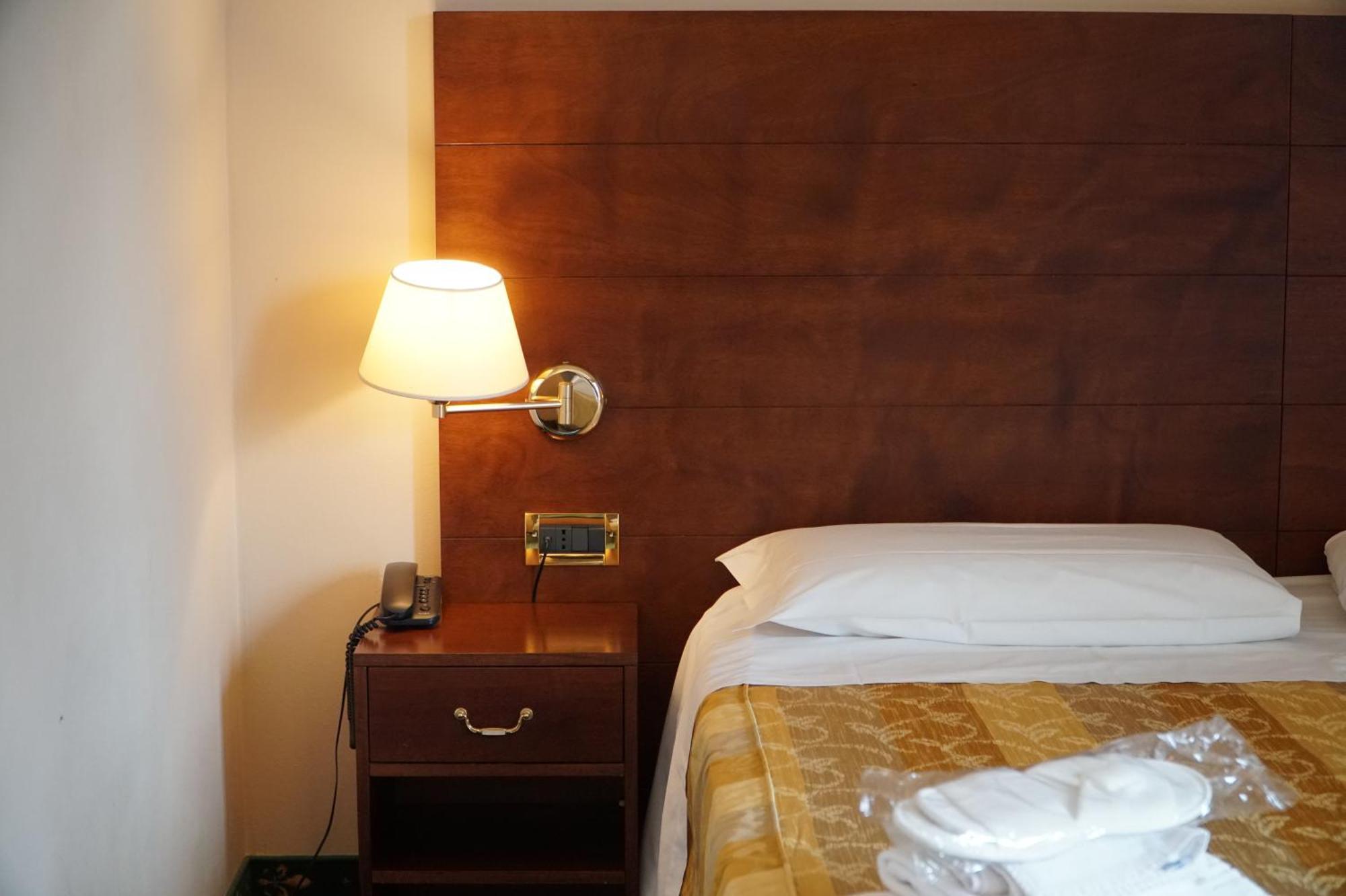 Hotel President 蒙特卡蒂尼泰尔梅 外观 照片