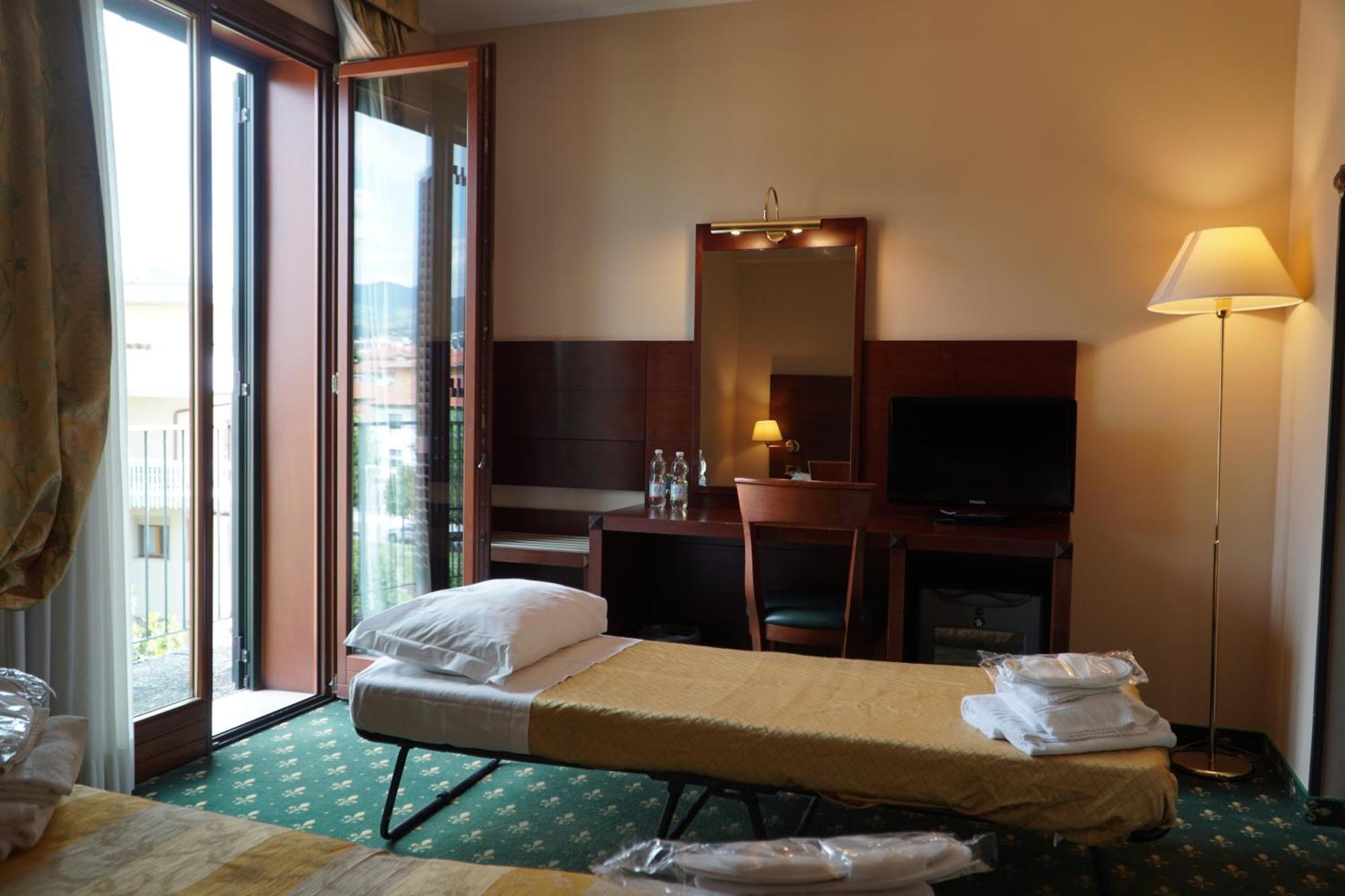 Hotel President 蒙特卡蒂尼泰尔梅 外观 照片