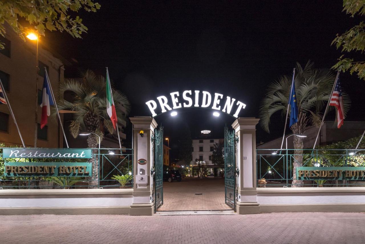 Hotel President 蒙特卡蒂尼泰尔梅 外观 照片